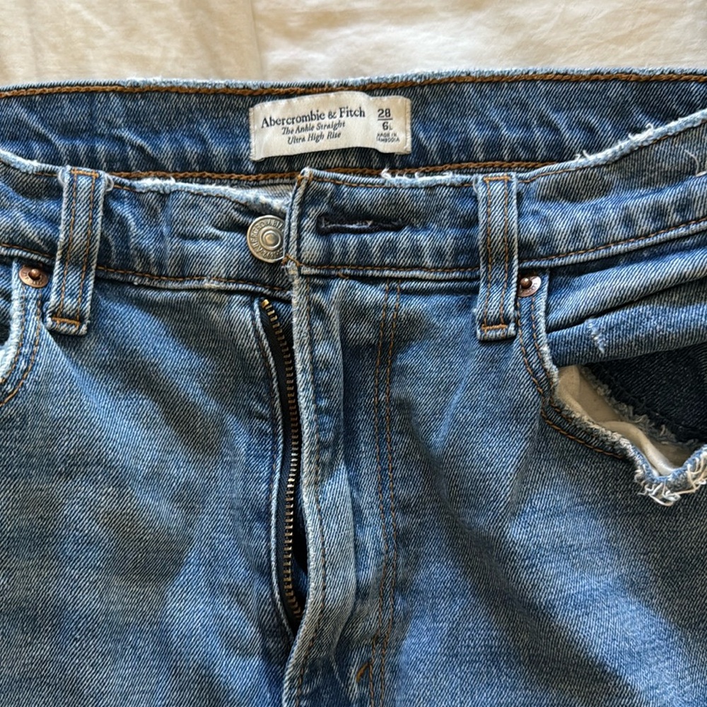 Abercrombie jeans